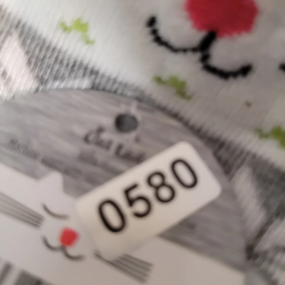 CatLadyBox snowkitty socks